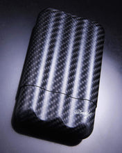 
                      
                        Load image into Gallery viewer, Davidoff Carbon Cigar Case XL-3
                      
                    