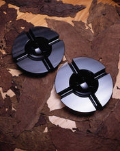 
                      
                        Load image into Gallery viewer, Elie Bleu Obsidian Ashtrays (4 Cigars)
                      
                    