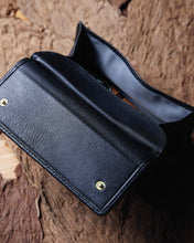 
                      
                        Load image into Gallery viewer, Davidoff TD 700 Black Leather Tobacco Pouch
                      
                    