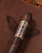 
                      
                        Load image into Gallery viewer, Alec Bradley Magic Toast Robusto
                      
                    