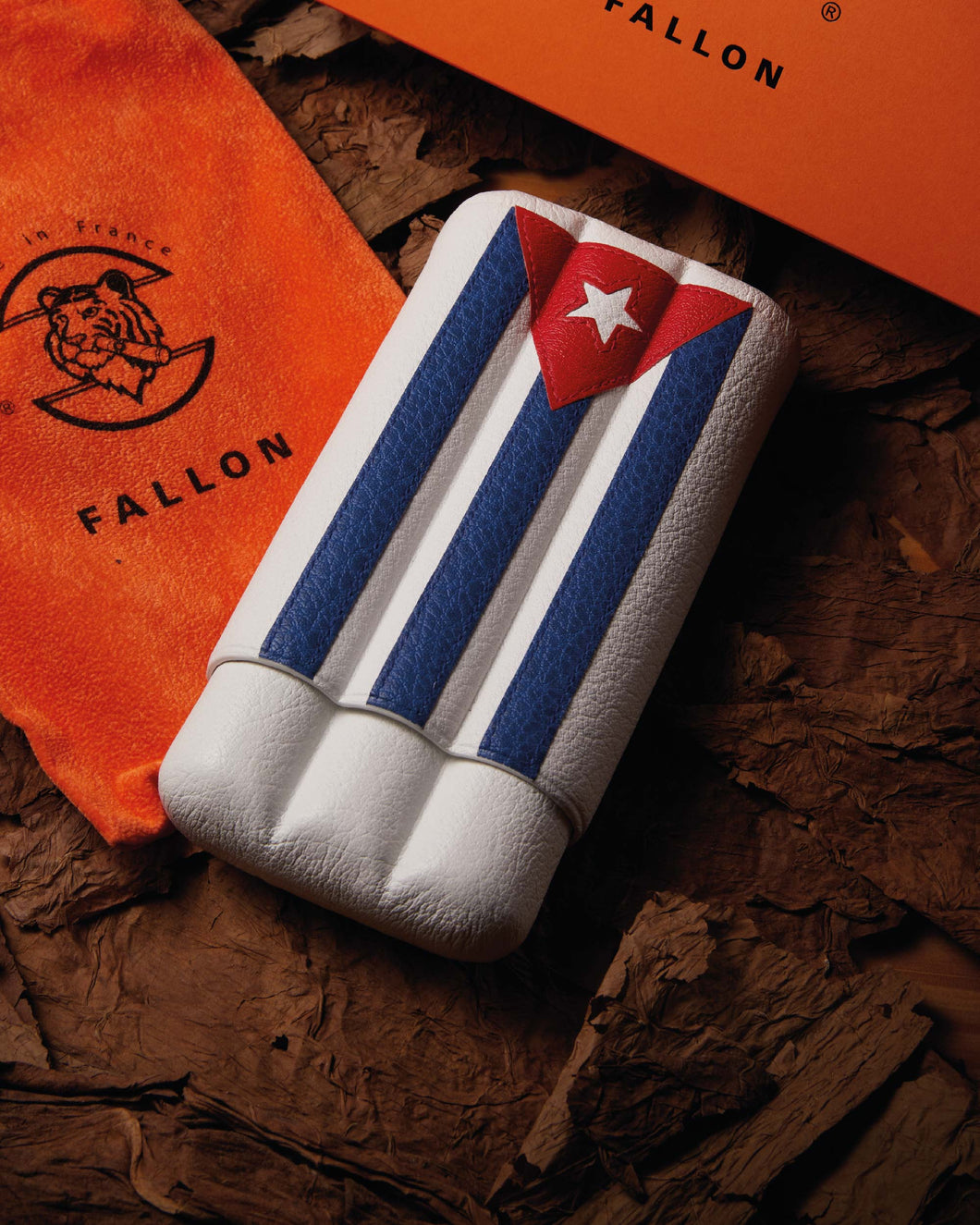 Fallon NIXES CUBA 2 Cuba Flag Buffalo Cigar Case (3 Cigars)